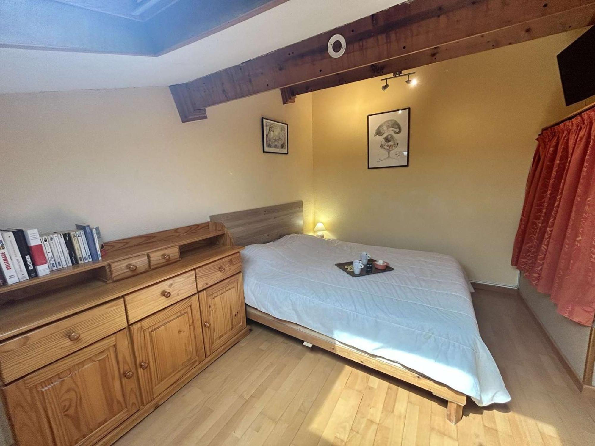 Mezzanine A Saint-aygulf, Proche Et Commerces - Fr-1-226a-207 Appartement Fréjus